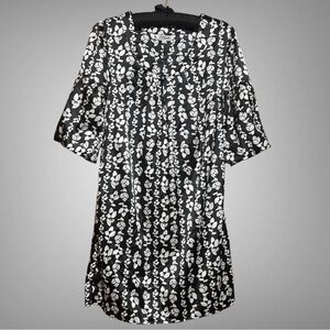 TRAMP SHIFT DRESS SIZE SMALL